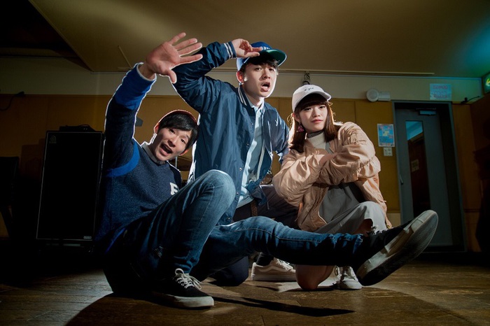 平成が生んだポジティヴ全開3ピース・バンド 3SET-BOB、7/12にリリースする1stミニ・アルバム『ORIGINALUCK』のジャケット写真公開！