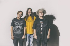 米オルタナティヴ／ヘヴィ・ロックの先駆者 MELVINS、7/26にリリースする初のダブル・アルバムより新曲「What's Wrong With You」の音源公開！