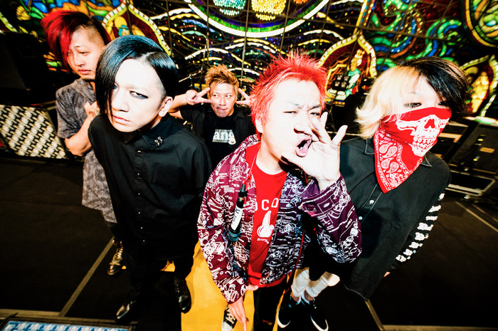 ROTTENGRAFFTY、ニュー・シングル『70cm四方の窓辺』リリース記念ライヴを11月に東名阪にて開催決定！