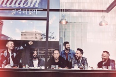 LINKIN PARK、10/27にロサンゼルスにてChester Bennington（Vo）追悼コンサート開催決定。「One More Light」のMVも公開