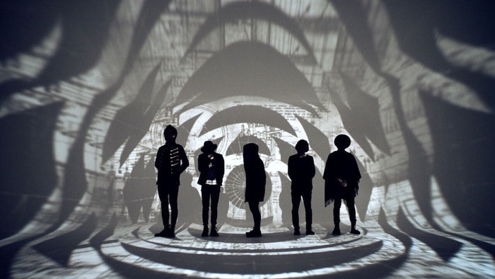 福岡発の5人組ロック・バンド 眩暈SIREN、"切なくも美しい青の世界"描いた新曲「ジェンガ」のMV公開！