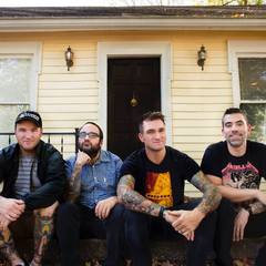 NEW FOUND GLORY、ニュー・アルバム『Makes Me Sick』より「The Sound Of Two Voices」のMV公開！