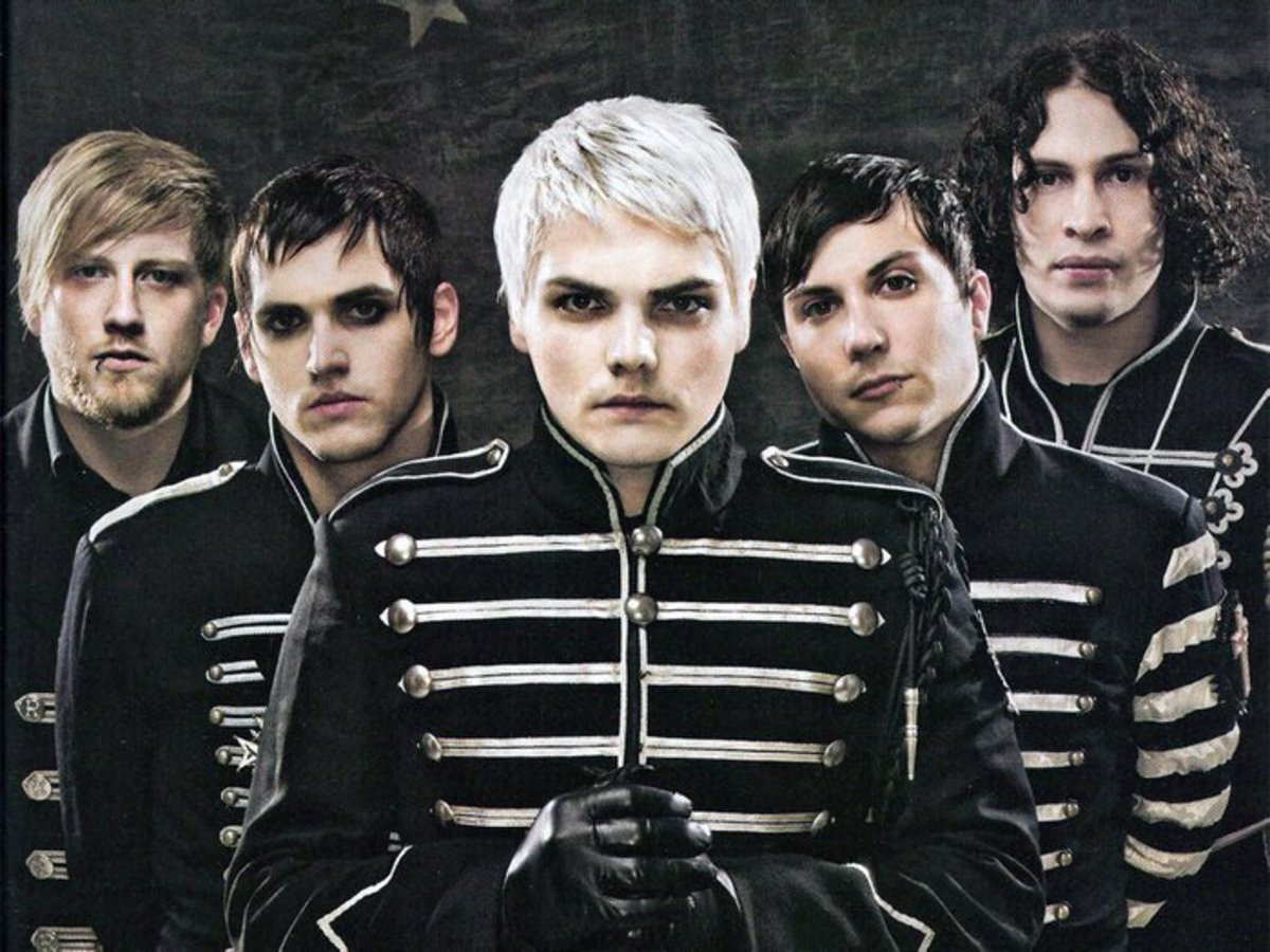 MY CHEMICAL ROMANCE、ベスト・アルバム『May Death Never Stop You