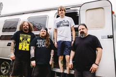 NAPALM DEATH、レア音源集『Coded Smears And More Uncommon Slurs』より「Standardization」MV公開！