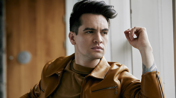 PANIC! AT THE DISCO、11/16リリースの映画"グレイテスト・ショーマン"カバー・コンピ・アルバム『The Greatest Showman: Reimagined』より「The Greatest Show」音源公開！