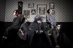 ex-THE BLACK SWAN、ex-SCREWのメンバー擁する"ARTiCLEAR"、儿（Vo）が監督／編集を務めた「碧落の「君」へ」MV公開！