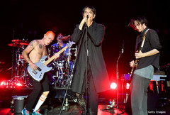 RED HOT CHILI PEPPERS、第61回グラミー賞授賞式でPost Maloneとパフォーマンス披露決定！