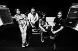 OUTRAGE、5/8リリースの完全生産限定7インチEP『Axe Crazy』通常予約スタート！"SOUND HOUSE SET"付属Tシャツ＆"MARQUEE CLUB SET"付属パッチのサンプル画像も公開！