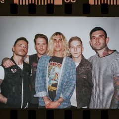 SLEEPING WITH SIRENS、ニュー・アルバム『How It Feels To Be Lost』9/6リリース決定！新曲「Leave It All Behind」MV公開！