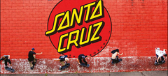 SANTA CRUZ（サンタ・クルーズ）から人気の定番デザイン"Screaming Hand"を配したTシャツやブランド・ロゴを施したハイ・ソックスなどが新入荷！