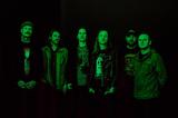 ノルウェー出身のラウド・ロックンロール・バンド KVELERTAK、2/14リリースのニュー・アルバム『Splid』よりTroy Sanders（MASTODON）ゲスト参加曲「Crack Of Doom」MV公開！