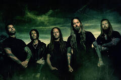 DEVILDRIVER、ニュー・アルバム『Dealing With Demons I』リリース決定！新曲「Keep Away From Me」リリック・ビデオ公開！