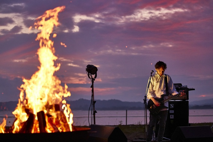 The BONEZ、7/23に行った配信ライヴ"The BONEZ - Speak True - Documentary ＋ Live"ダイジェスト映像公開！