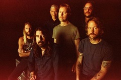 FOO FIGHTERS、ニュー・アルバム『Medicine At Midnight』より新曲「No Son Of Mine」先行配信！