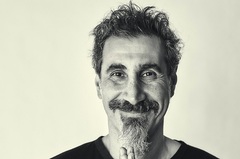SYSTEM OF A DOWNのフロントマン Serj Tankian、ソロEP『Elasticity』リリース！収録曲「Electric Yerevan」MV公開！