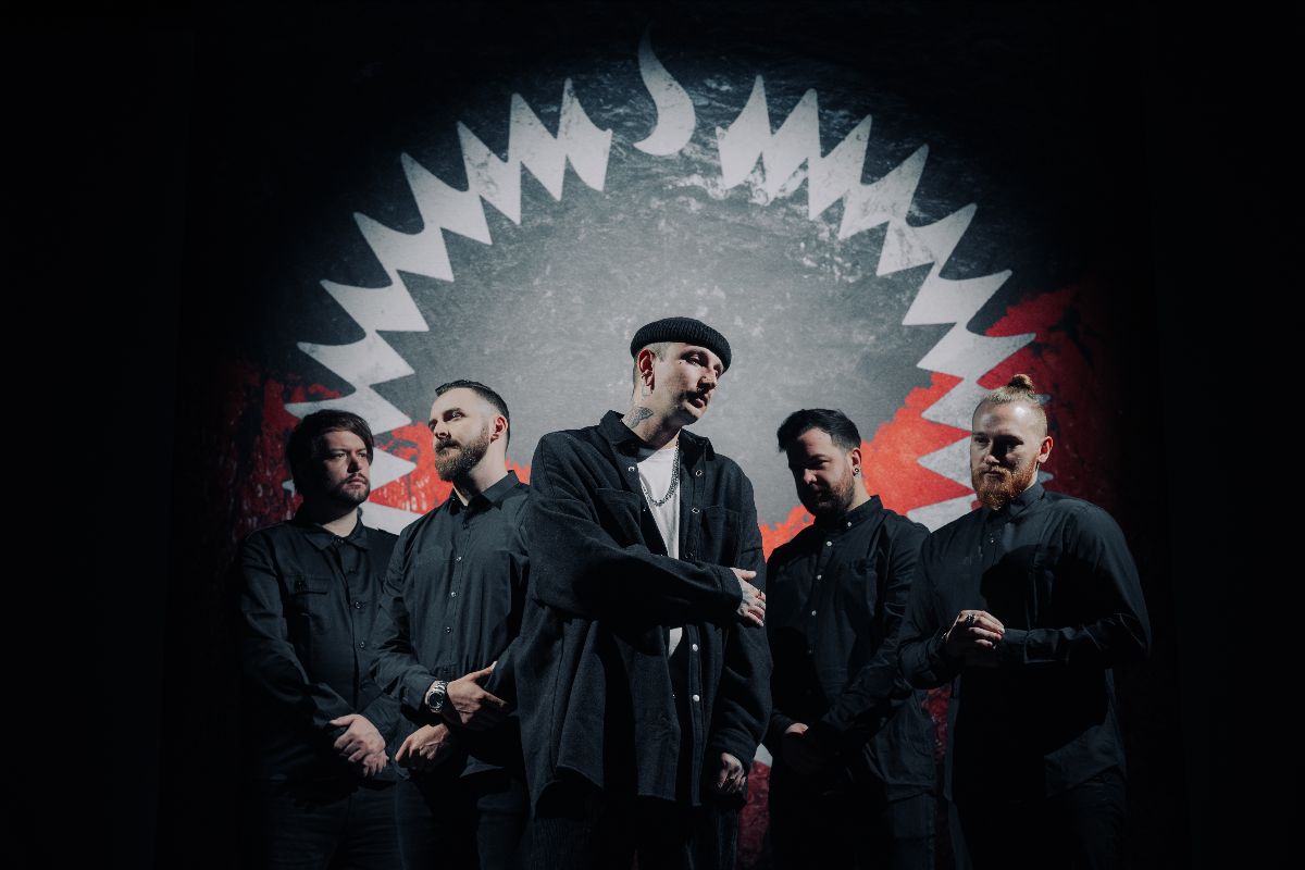 UKのメロディック・メタルコア・バンド OUR HOLLOW, OUR HOME、5/28