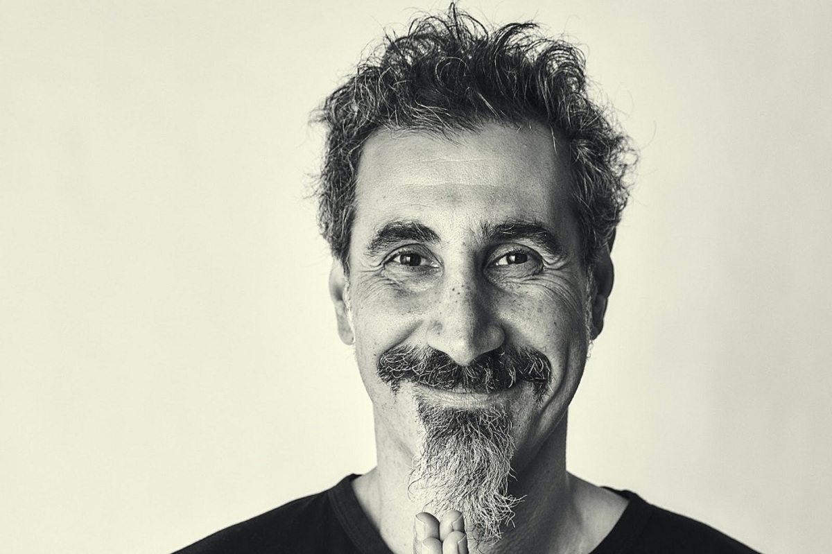 SYSTEM OF A DOWNのフロントマン Serj Tankian、ソロEP『Elasticity』より「How Many  Times?」MV公開！ | 激ロック ニュース