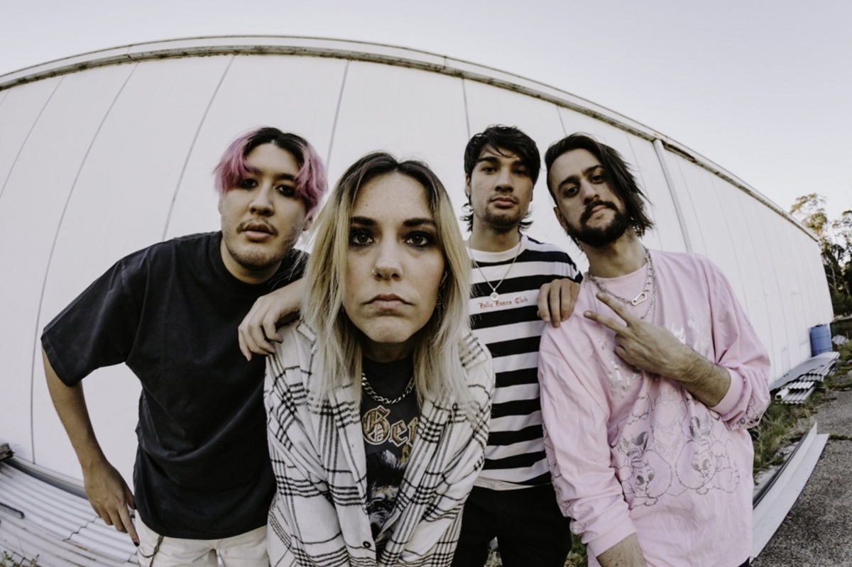 オーストリアの女性voポップ パンク バンド Stand Atlantic ニュー アルバム F E A R リリース決定 新曲 Pity Party Mv公開 激ロック ニュース