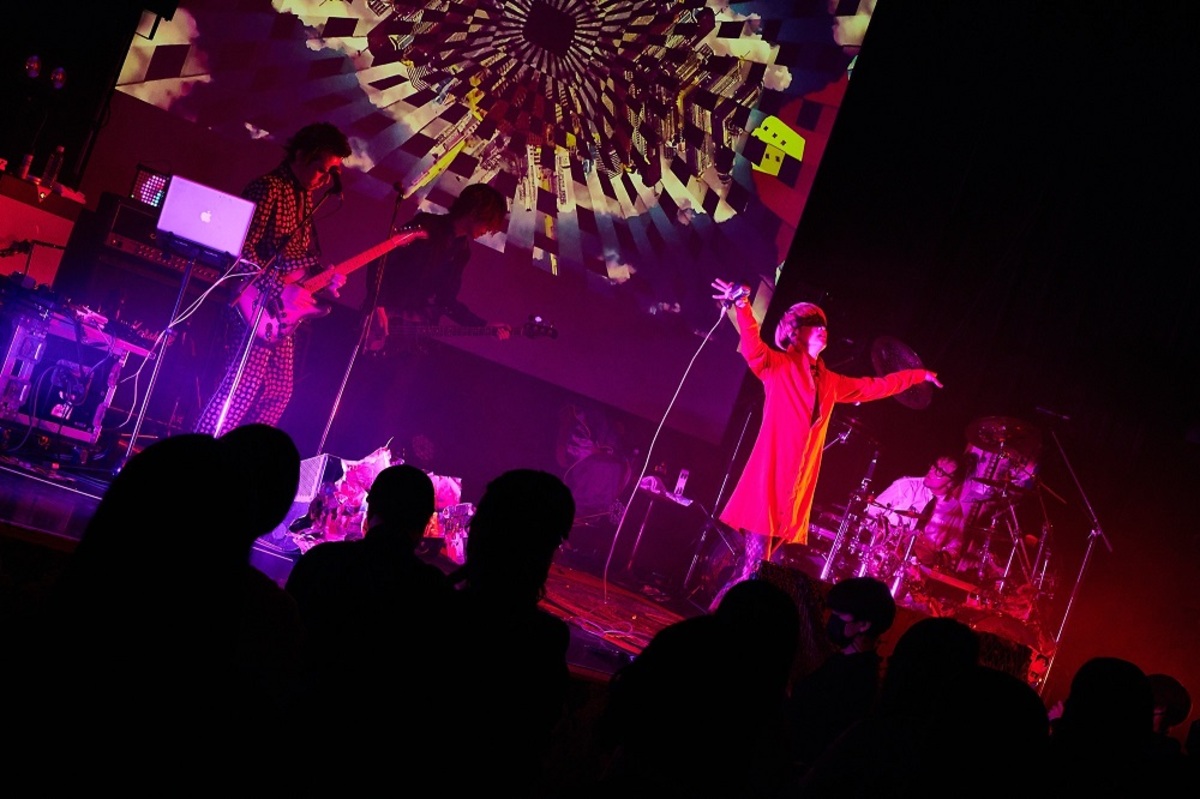 メリー、実演配信企画