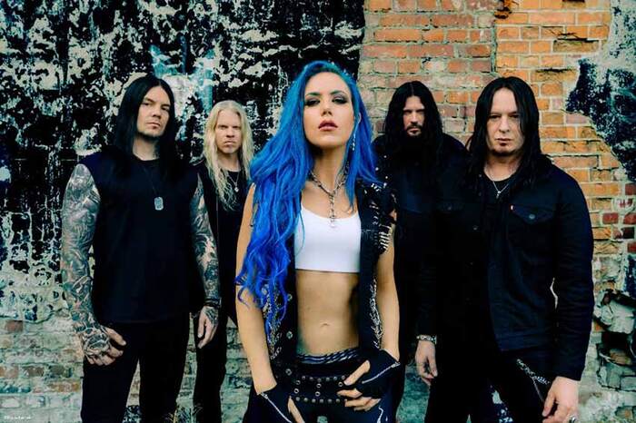 ARCH ENEMY、ニュー・アルバム『Deceivers』より新曲「Sunset Over The Empire」MV公開！