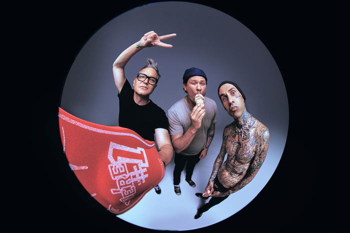 BLINK-182、新曲「Edging」MVの別バージョンが公開！