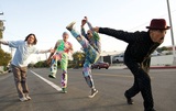 RED HOT CHILI PEPPERS、ニュー・アルバム『Return Of The Dream Canteen』より「The Drummer」MV公開！
