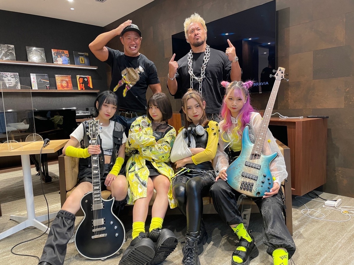 花冷え ユキナ Vo とプロレスラー本間朋晃のデス ヴォイス対決が実現 激ロック ニュース