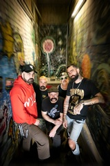 ZEBRAHEAD、カリフォルニアでのライヴ映像使用した「Russian Roulette Is For Lovers?」MV公開！