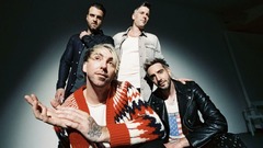 ALL TIME LOW、ニュー・アルバム『Tell Me I'm Alive』リリース決定！表題曲MV公開！