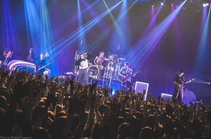 UVERworld、3/6リリースのニュー・シングル『Eye'ｓ Sentry』とBD＆DVD『KING'S PARADE 男祭り REBORN at Nissan Stadium』のアートワーク＆収録詳細発表！