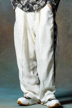 glamb (グラム)Paisley Line Pants / ペイズリーラインパンツ - White