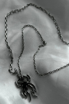 SPIDER BLACK STONE NECKLACE.jpg