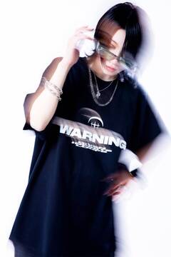 DI:VISION (ディヴィジョン) HOUSE BURN TEE BLACK