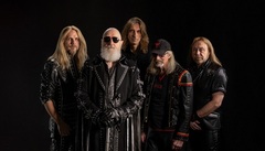 JUDAS PRIEST、2024年夏ツアー"THE INVINCIBLE SHIELD TOUR"より「Panic Attack」ライヴ映像公開！