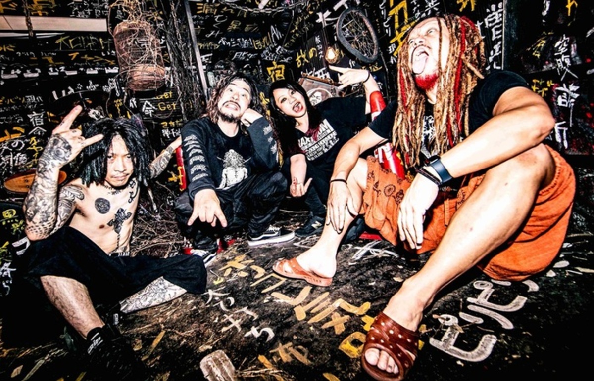 MAXIMUM THE HORMONE 『SHIMI feat. ATARASHII GAKKO!』(MV