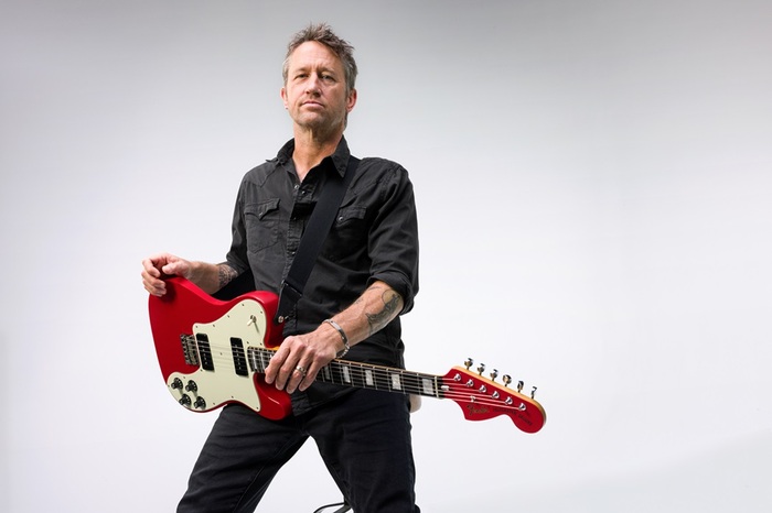 Chris Shiflett（FOO FIGHTERS）、USA製新シグネチャー・モデル"Chris Shiflett Cleaver Telecaster® Deluxe"本日11/20発売！