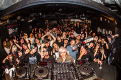 首藤義勝ゲストDJ出演、huskyゲスト・ライヴ出演！6/14（土）東京激ロックDJパーティー@渋谷THE GAMEイベントレポート公開！次回、7/19(土)激ロックDJパーティー@下北沢LIVEHOLIC＆ROCKAHOLICチケット予約受付中！