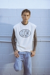 MGK、ピアノと歌声だけの「Cliché」"Sad Version"リリース！