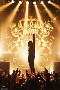 J、年末恒例イベント"放火魔大暴年会"＆来年1発目のライヴ"NEW YEAR'S LIVE"開催発表！