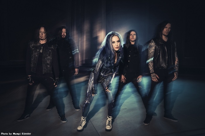 ARCH ENEMY、ニュー・アルバム『Blood Dynasty』より「Illuminate The Path」MV公開！