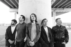 MAYDAY PARADE、自主制作アルバム3部作の第2弾『Sad』10/3リリース！リード・シングル「Under My Sweater」MV公開！