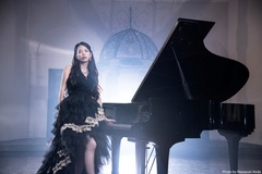 LOVEBITESのギタリスト Miyako、伝説的アーティストたちの名曲をピアノ・カバーしたEP第2弾リリース決定！デラックス盤はリサイタルの映像と音源収録のBlu-ray＆CD付属！