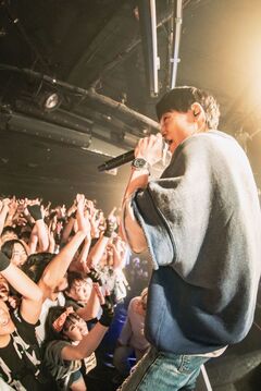 UVERworld、6月のFC限定shibuya eggman公演から「PHOENIX AX」ライヴ映像公開！謎のカウントダウンも出現！