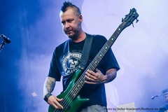 LIMP BIZKITのベーシスト Sam Riversが死去