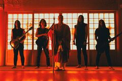 SABLE HILLS、不動明王の真言をフィーチャーした新曲「Namu」10/23配信決定！僧侶と写る新ヴィジュアル公開！