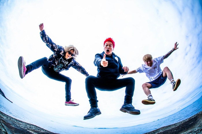 GUMX、ニュー・フル・アルバム『SLAPS』12/24リリース決定！3ヶ月連続先行デジタル・シングル配信も！