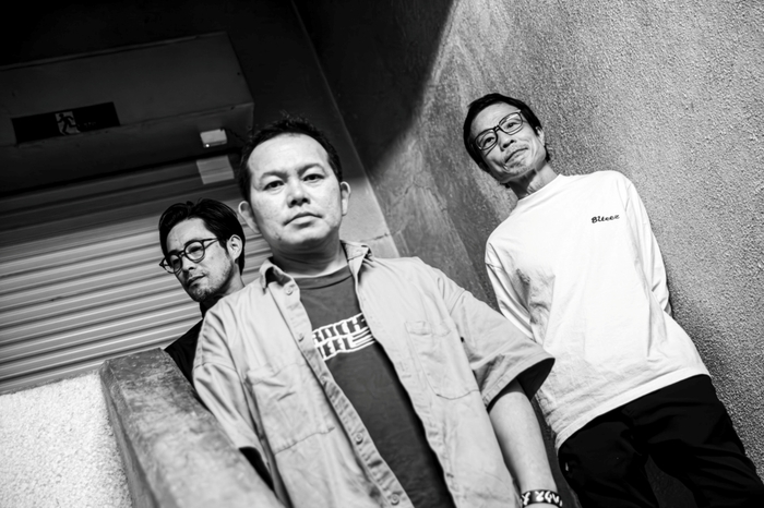 HUSKING BEE、4曲入り新音源『Primary Colors』明日11/19先行配信！