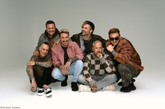 ELECTRIC CALLBOY、ミュンヘン公演の「Still Waiting」ライヴ映像公開！ステージからワンショット撮影！