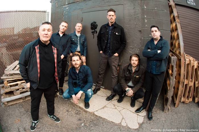 DROPKICK MURPHYS、アルバム『For The People』よりFletcher Dragge（PENNYWISE）について歌った「The Big Man」MV公開！