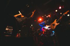 CONCERTO MOON、ライヴ・アルバム『BETWEEN LIVE AND DEATH』4/22リリース！11thフル・アルバム完全再現＆往年の名曲から最新作までのライヴ音源収録！